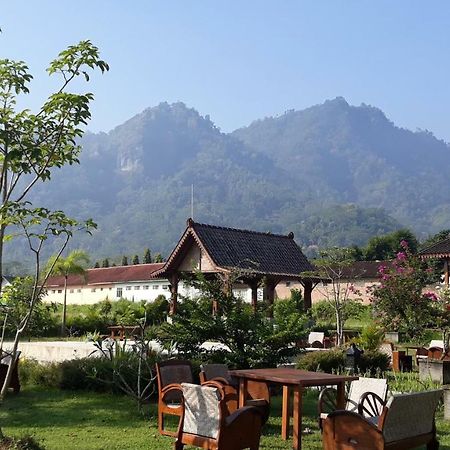 Ferienwohnung Balkondes Majaksingi Borobudur Magelang Exterior foto