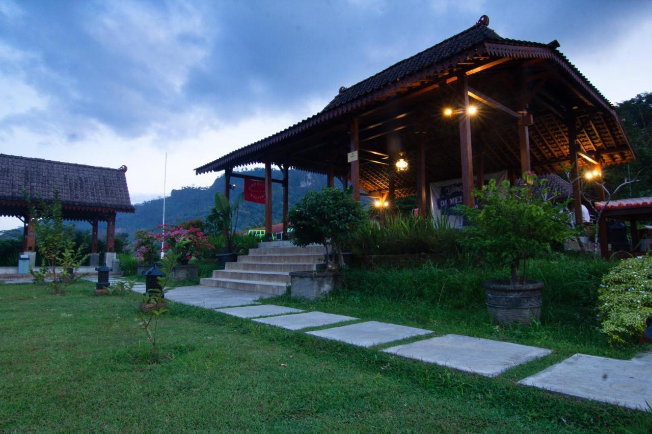 Ferienwohnung Balkondes Majaksingi Borobudur Magelang Exterior foto